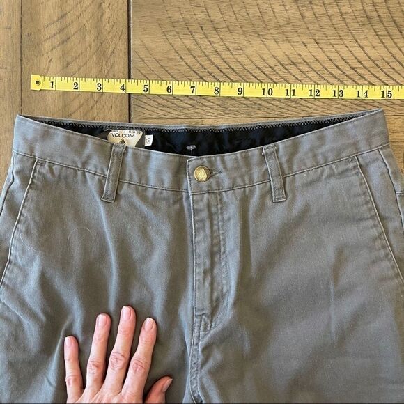 Volcom Gray Classic Chino Flat Front Shorts - 30 - Picture 6 of 7